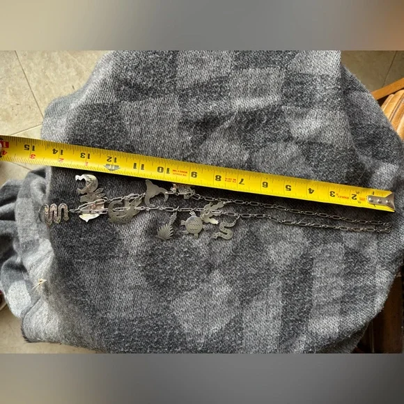 Rare Vintage Willie Family Silver Charm Necklace - Picture 7 of 7